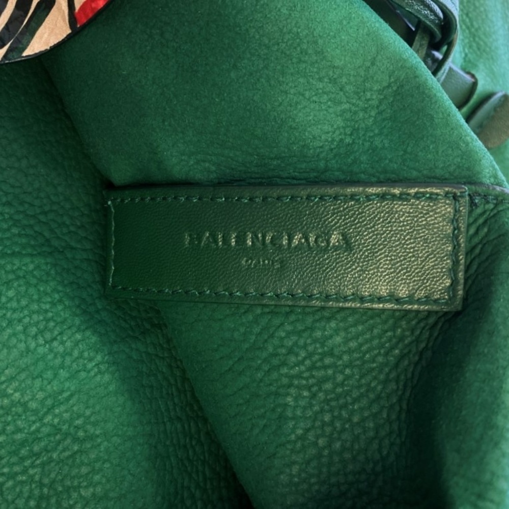 Balenciaga Everyday Floral Animation Tote - Picture 8 of 8